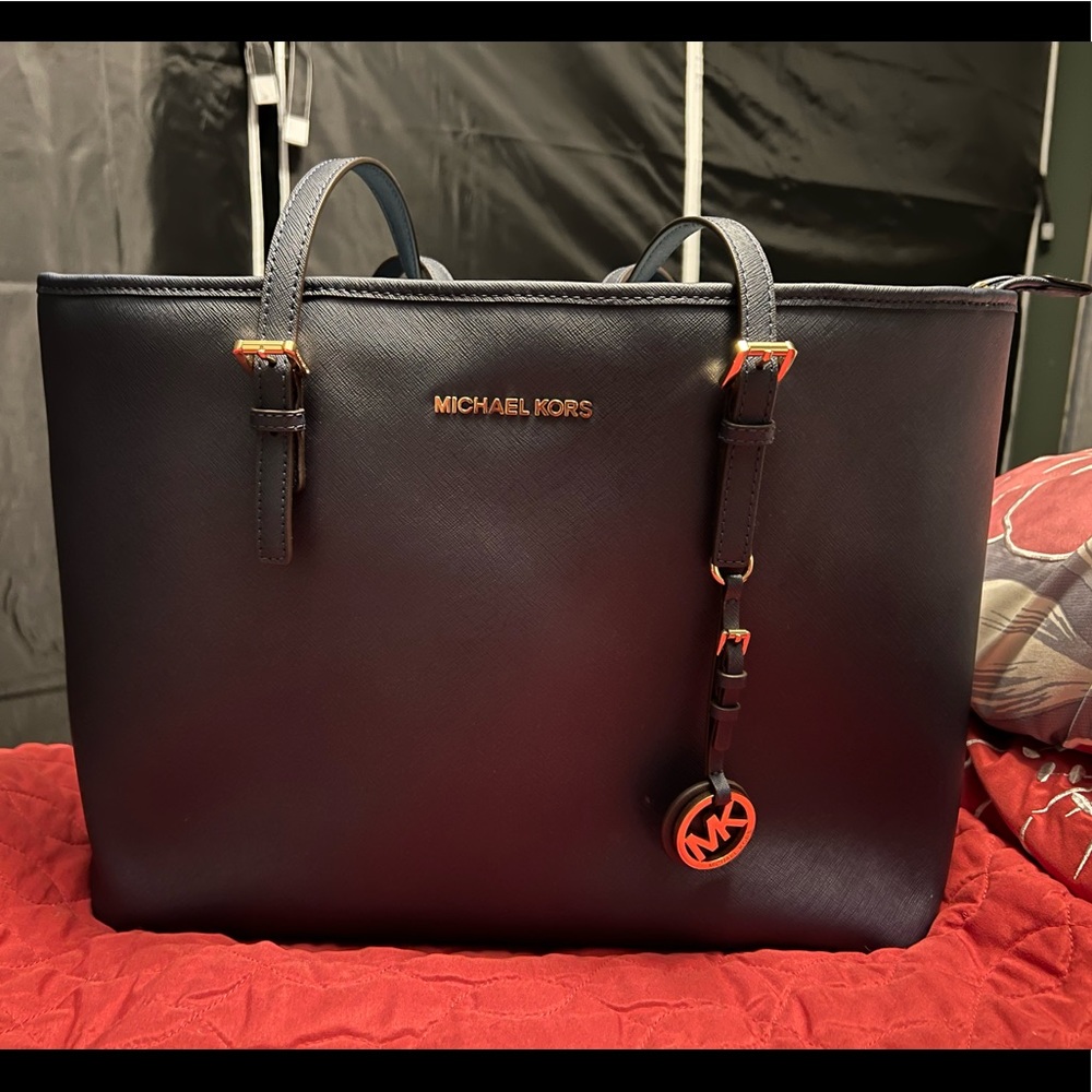 Authentic Michael Kors Jet Set Travel Saffiano Leather Tote-Navy-Large